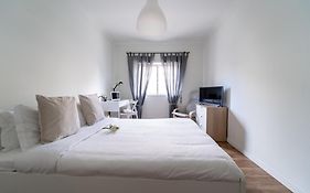 Alvares Araújo - Apartamento Familiar perto da Estação de Comboios